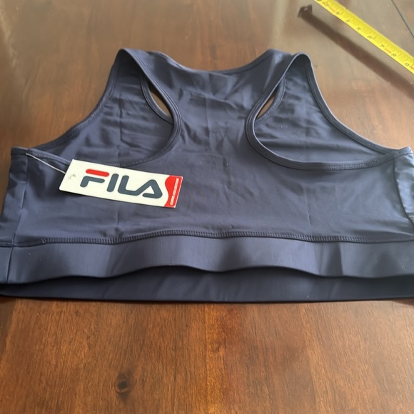 Fila workout 2x size  medium up to 2x depending on your body - Picture 4 of 4